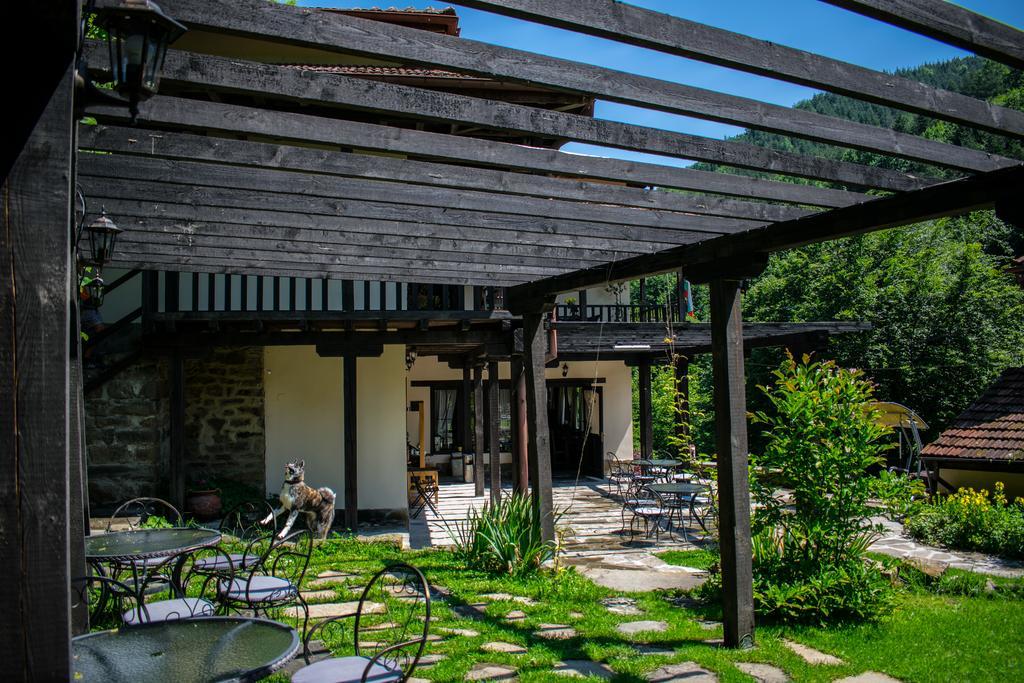 Guest House Verbena Apriltsi  Esterno foto