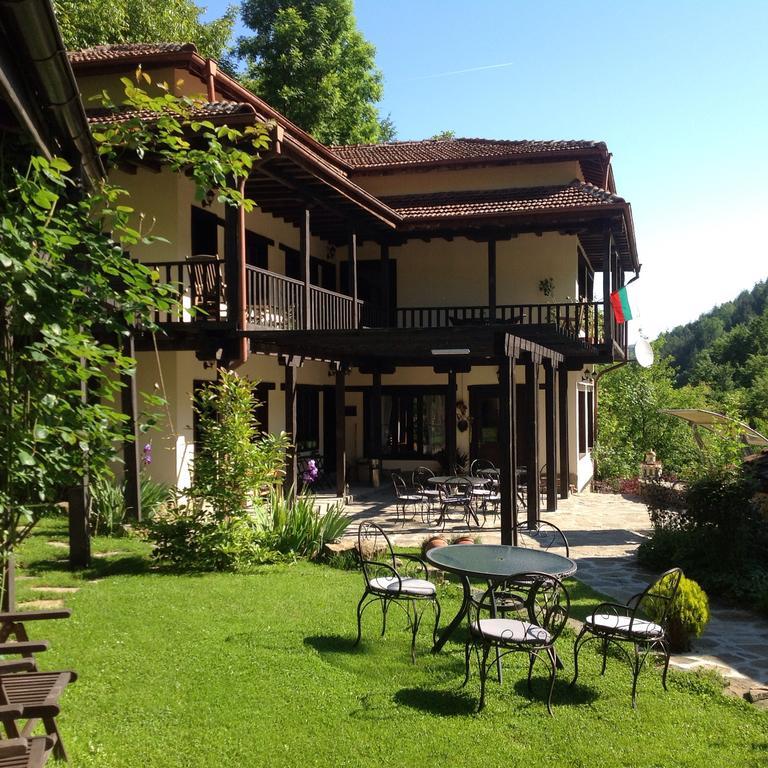 Guest House Verbena Apriltsi  Esterno foto